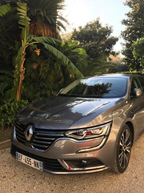 Prenez place à bord de notre Talisman finition initiale Paris et découvrez le luxe à la Française  .

Vous serez étonnè par le progrès que renault à eut depuis que les véhicules sont fait par un designer Allemand .