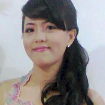 Rosenta, Guru Keyboard, Piano Dan Nyanyi