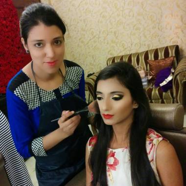 Freelancer Makeup Artist