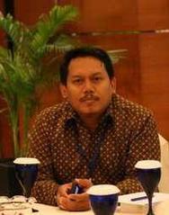 Drs. Edhi Pramono, SH.MBA
Advokat PERADI tahun 2002 sd Sekarang
telah menangangi berbagai kasus dan perkara di kepolisian, kejaksaan, pengadilan agama, pengadilan negeri, pengadilan tata usaha negara, pengadilan hubungan industrial sampai di tingkat pengadilan tinggi maupun mahkamah agung.
Sebagai konsultan hukum di berbagai perusahaan dalam negeri maupun perusahaan modal asing.
Membantu  membuat perjanjian, kontrak, mou, mediasi, pelatihan dan konseling.