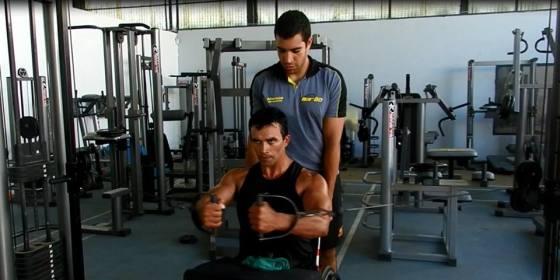 Desenvolvendo um trabalho de musculação com atleta