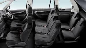 Transport de 4 adultes et 2 enfants possible.