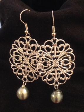 BOUCLES D'OREILLES