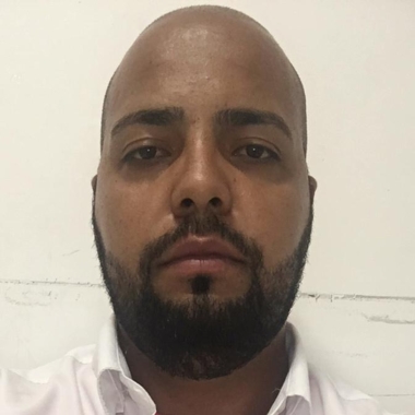 Marido De Aluguel E Motorista