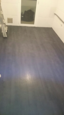 suelo vinilico negro2.JPG