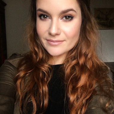 Thelma Make Up Artist