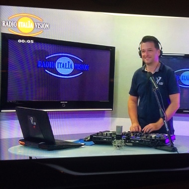 Vj Lou