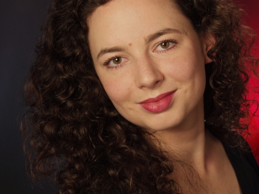 Julia Halfar Mezzo Soprano