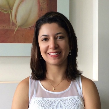 Dra Daniela Mendonça Dermatologista