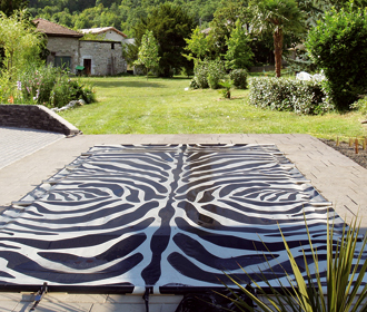 Couverture à barres design