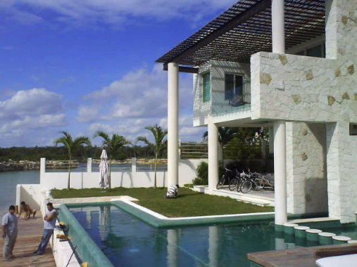 residencia lagos del sol