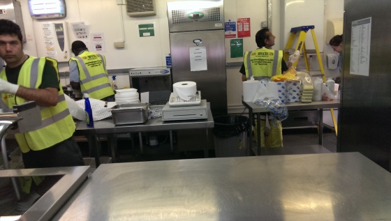 KITCHEN DEEP CLEAN