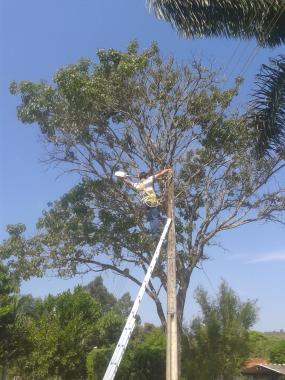 Camping Clube Patos de Minas
Manutenção de luminárias