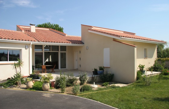 Maison avec terrasse en creux