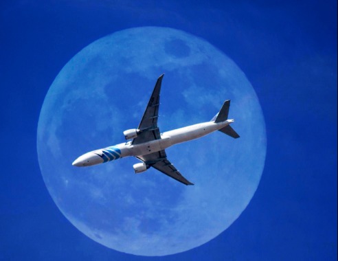 Fly me to the moon 