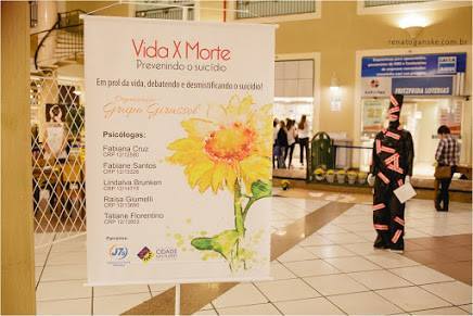Organização e Atuação na Exposição VidaXMorte: prevenindo o suicídio realizado no Shopping Cidade das Flores.