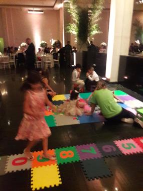 Espaço Kids num casamento no Buffet Colonial