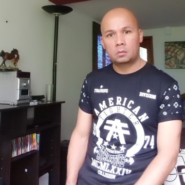 Victor Beltran. Peluqueros Servicio Y  Domicilio