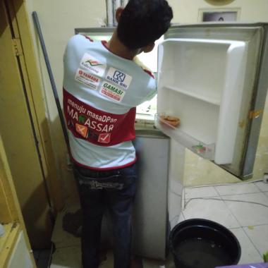 Service  Kulkas Makassar