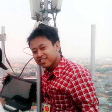 Farid,Teknisi Jaringan