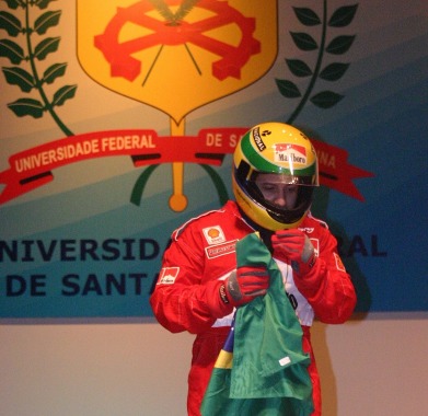 Senna: eterno exemplo