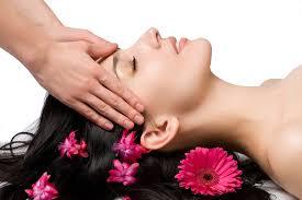 Massagens relaxantes
Diversas opções de massagens terapêuticas  com duração de 30 minutos a 1 hora e meia.