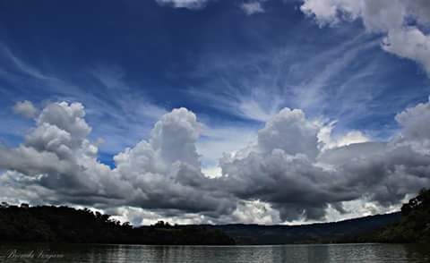 Laguna azul - Tarapoto - Perú