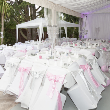 Les Salons Inn Events