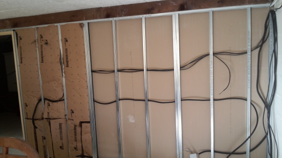 Chantier placos : montage structures cloisons & isolation Accoustiques