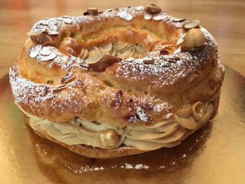 Paris Brest (praliné pur, crème mousseline pralinée, fruit de la passion frais)