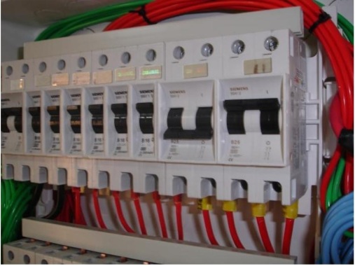 Está precisando de serviços de elétrica?  Você chegou ao lugar certo! Nossos eletricistas são altamente qualificados para atuar tanto em pequenos consertos elétricos quanto em grandes projetos.

Leia mais: http://www.rsstecrio.com/products/servicos-de-eletricista/