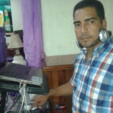 Francisco Cevallos Dj