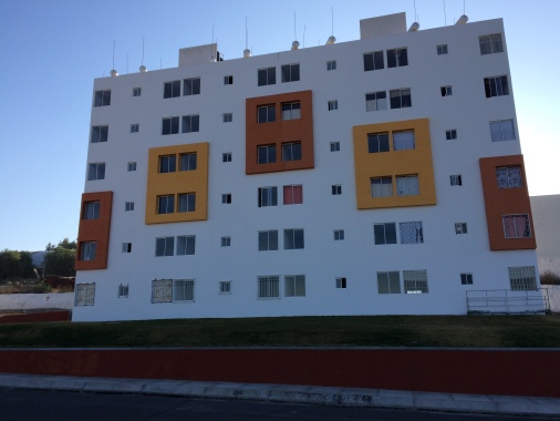 construcción de edificios departamentales los reyes la paz