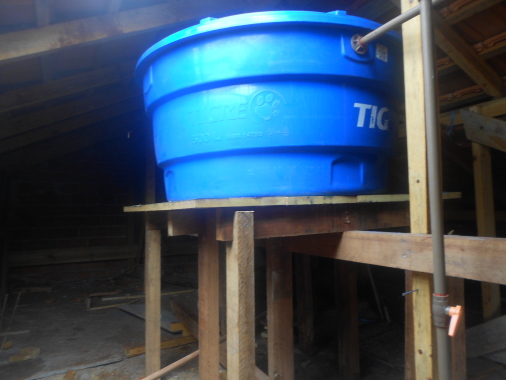 instalação caixa d agua,retirada caixa antiga mal instalada
