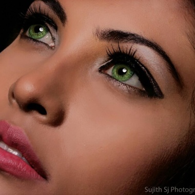 Shraddha Beauty Service N Bridal Makeup
