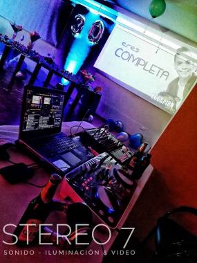 Stereo 7 - Iluminación tipo Discoteca - Cumpleaños - XV años - Bodas , Video Mezclas.