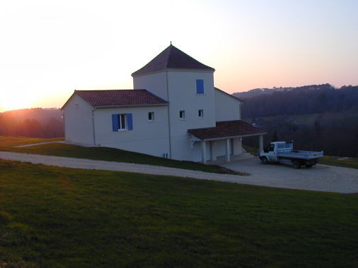 Maison neuve en briques isolantes