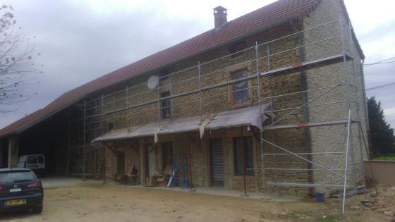 façade 500m2 joint de pierre avant
