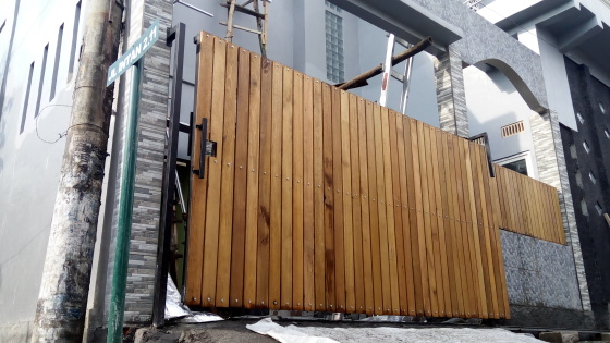 Pagar Kayu Minimalis