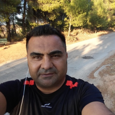 Σάκης Ταξι