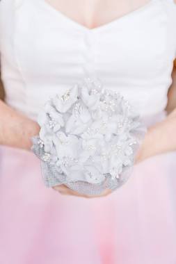Bouquet d'eglantine - fleurs en soie
