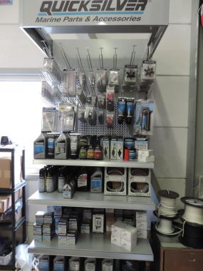 Magasin de pièces moteur Mercury  Mariner Verado
Sur commande pièces Honda Yamaha Suzuki Volvo
Accastillage