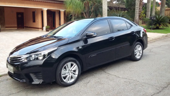 Corolla Preto 2015.jpg