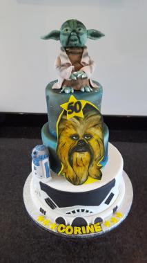 Gâteau anniversaire thème Star Wars 50 personnes prix 220€