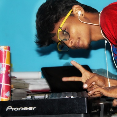 S.S. Professional Sounds.