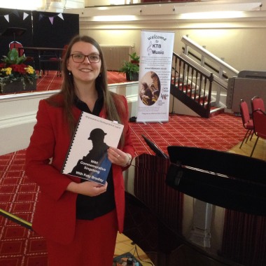 Katy Bradley at a WWI themed singalong, hosted by KTB Music