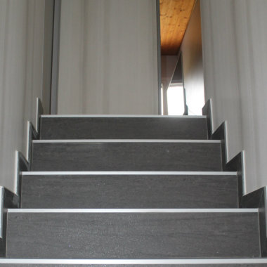 Pose de carrelage escalier à Perrignier(74550)