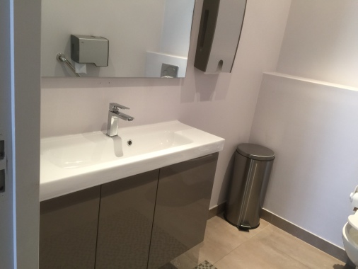 installation meuble + vasque + robinet + miroir