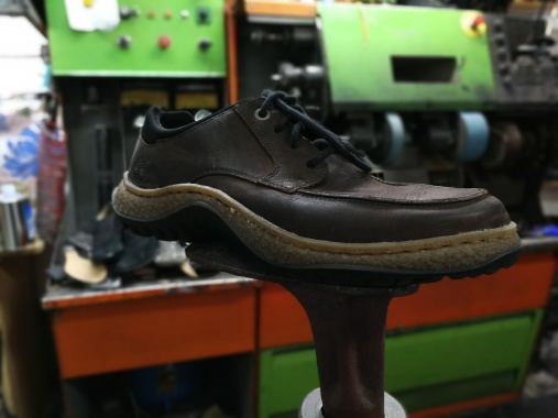 Cambio de pisos en zapatos de hombre 