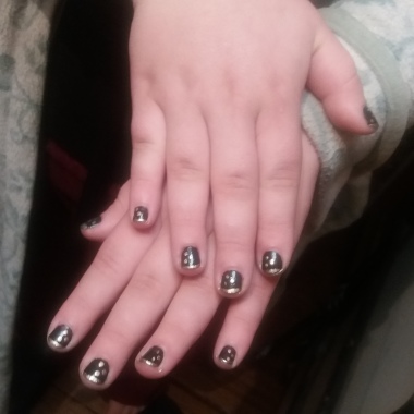 Mackamonster_Makeup_And_Nails